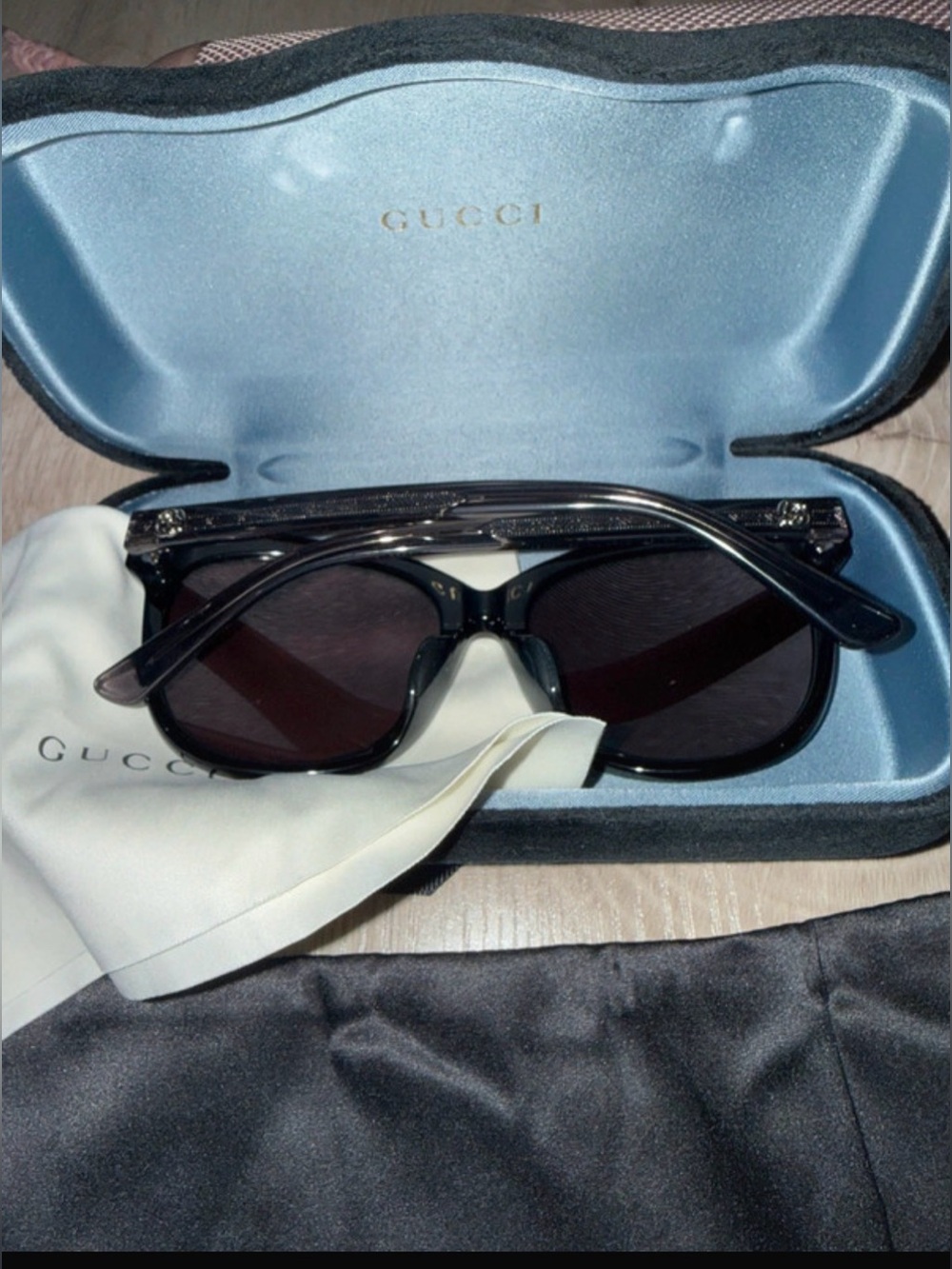 Gucci Black Mirror Lens Cat-Eye Sunglasses - Picture 2 of 6